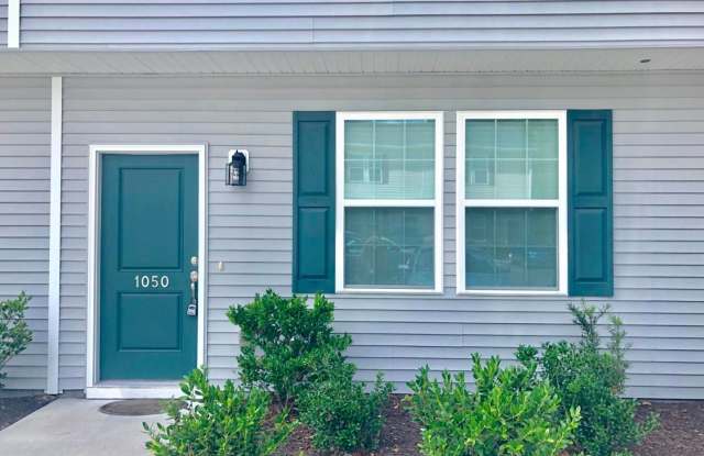 3 Bedroom Townhome with Great Updates! photos photos