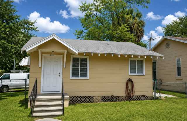 Coming Soon! 1 Bedroom, 1 Bathroom Home for Rent in Zephyrhills! photos photos