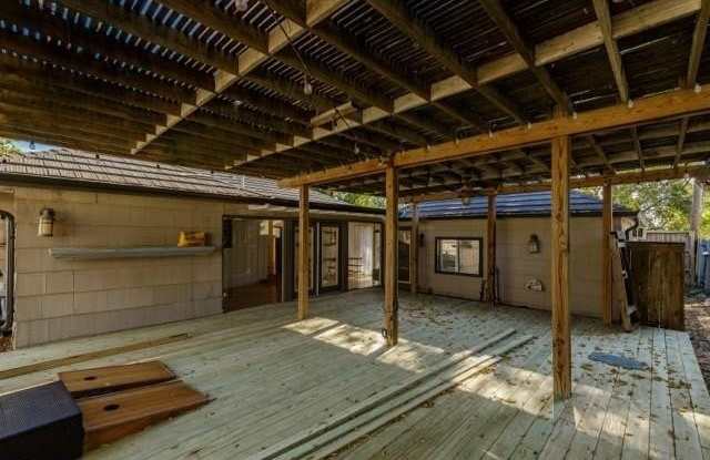 452 Delaine Drive Gallery 3