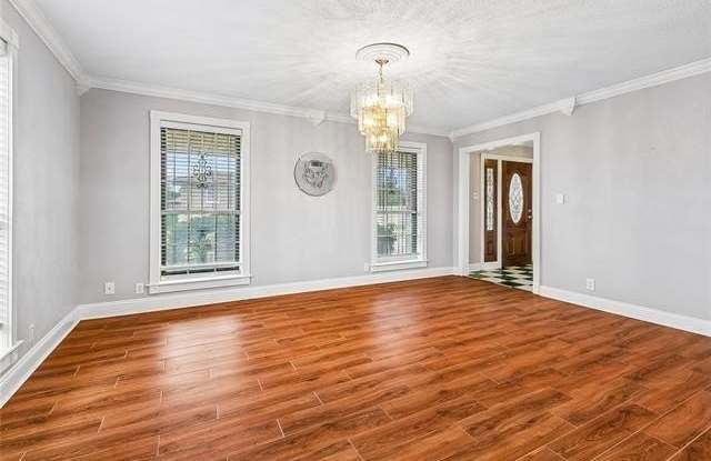 1400 WISTERIA Drive Gallery 4