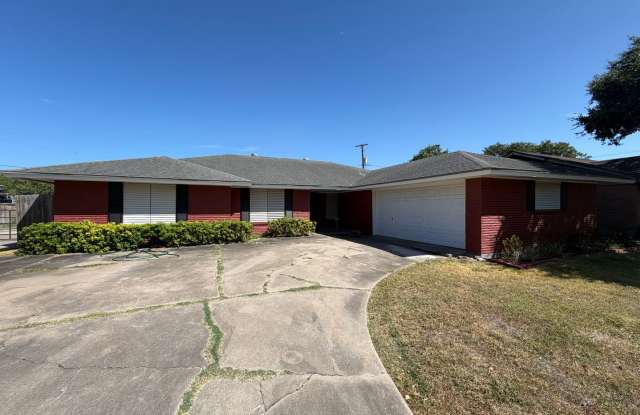FOUR BEDROOM TWO BATH IN MEADOWBROOK SUBDIVISION photos photos
