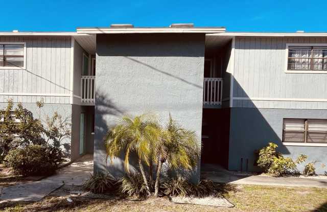 2/1 Second Floor Apartment in New Port Richey - 6721 Congress Street, New Port Richey, FL 34653