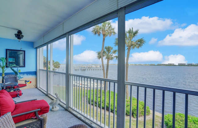 100 Waterway Drive S photos photos