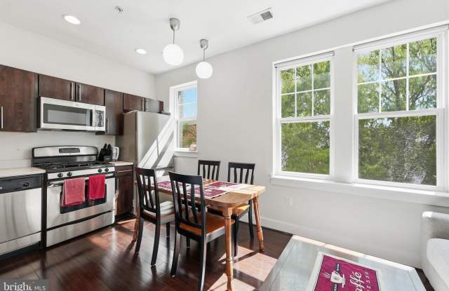 315 G Street NE Gallery 4