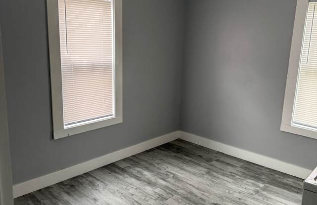 2nd floor 2 bedroom 1 bath unit - 10367 Bowman Avenue, Cranesville, PA 16410