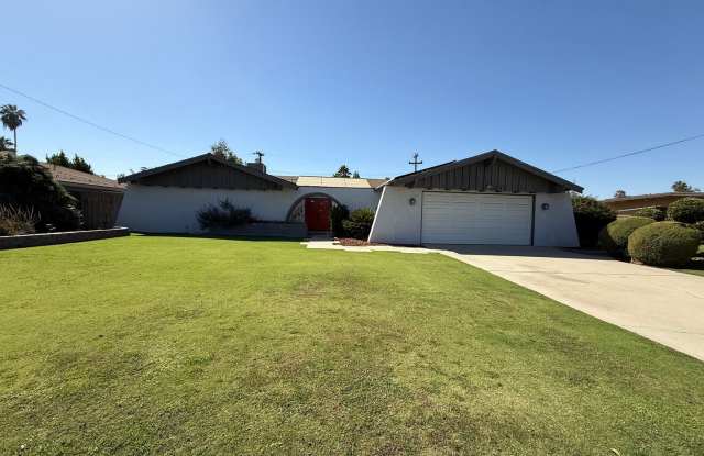 301 Haggin Street - 4 bedroom in Park Stockdale with SOLAR!! Gallery 1