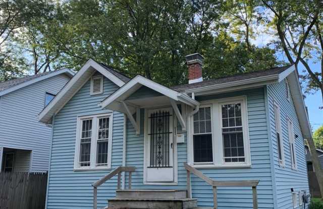 2-bed home across from Glenn Park! photos photos