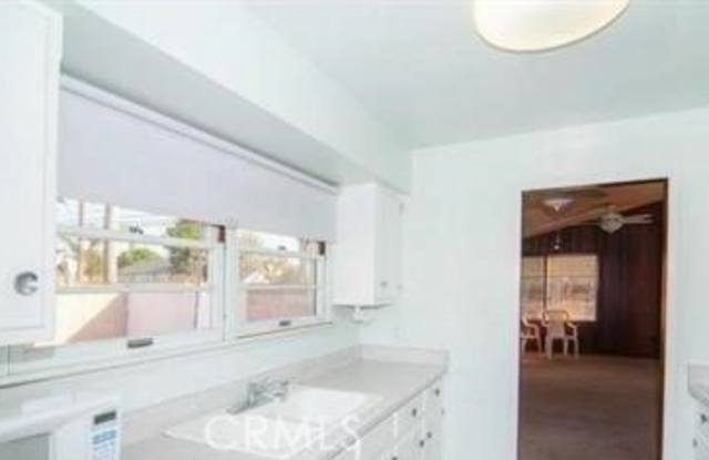 809 E Collins Avenue Gallery 4