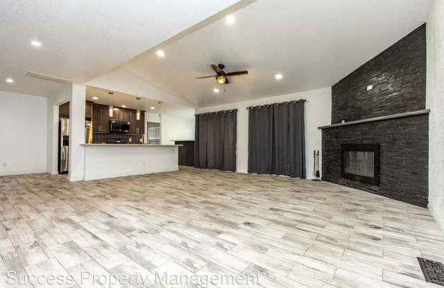 1551 Running Lane Gallery 3