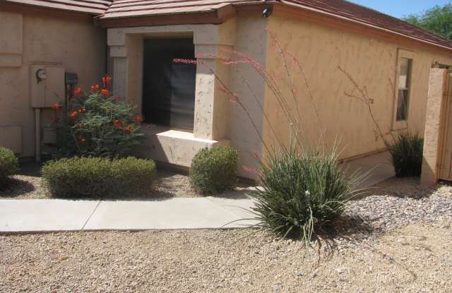 4730 E Abraham Lane - 4730 East Abraham Lane, Phoenix, AZ 85050