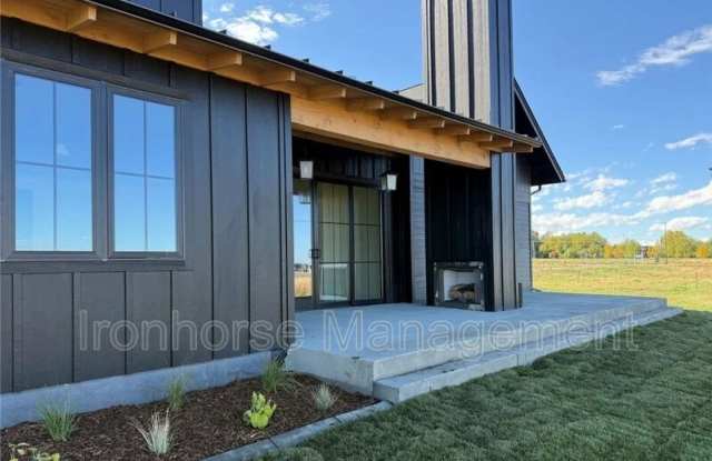 1605 Cambridge Dr. Gallery 4
