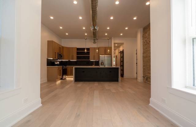 Stunning 3-Bedroom, 2-Bath Gem with In-Unit Washer/Dryer! Discover Uptown Living. photos photos