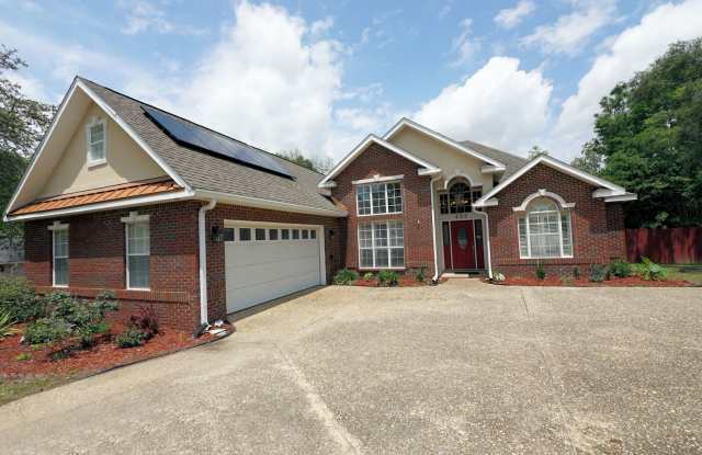 South Crestview Location with SOLAR PANELS photos photos