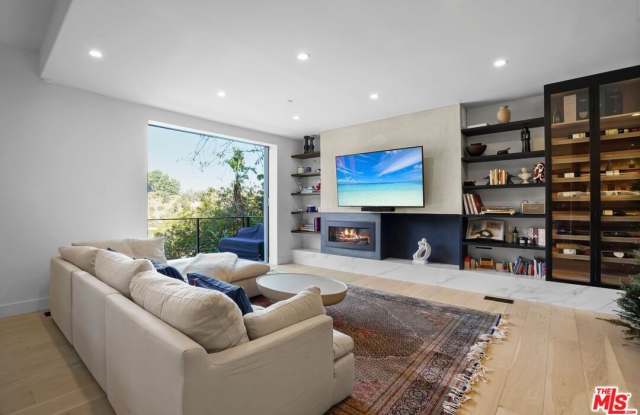 8441 Brier Dr - 8441 Brier Drive, Los Angeles, CA 90046