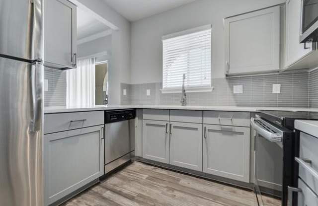 4226 SE Military Dr Gallery 2