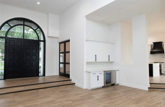 6119 PAYNE STEWART Drive Gallery 4