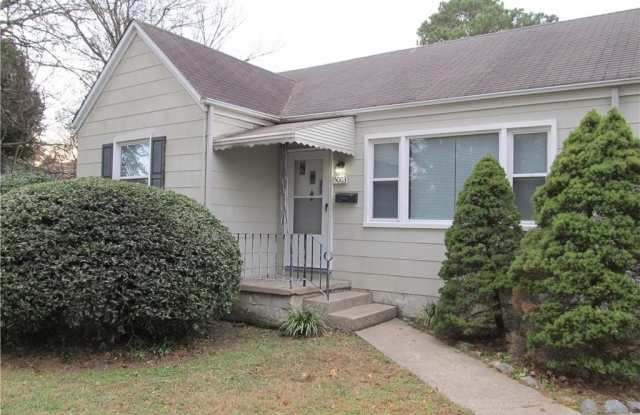5003 Winchester Avenue Gallery 1