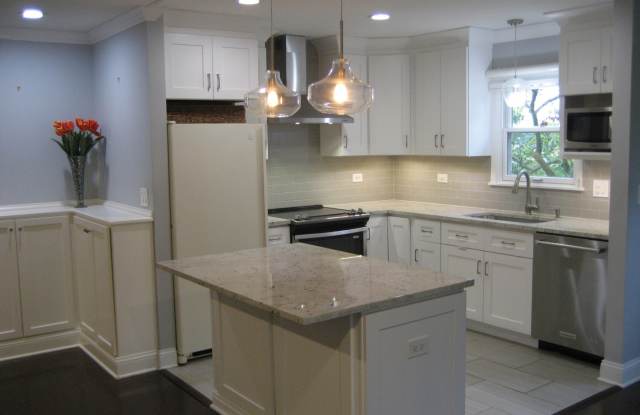 120 W Golf Road Gallery 3