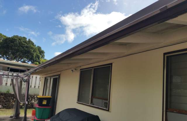 Pearl City 3 bd, 1.5 bath, with 2 car carport, front and back yard. photos photos