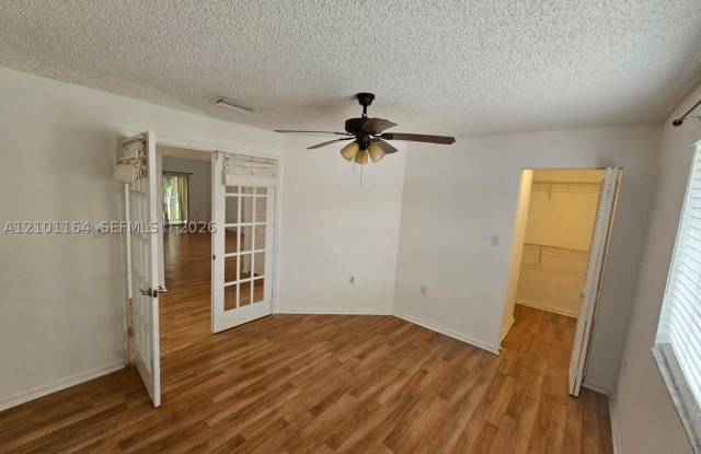 2206 Glenmoor Dr Gallery 4
