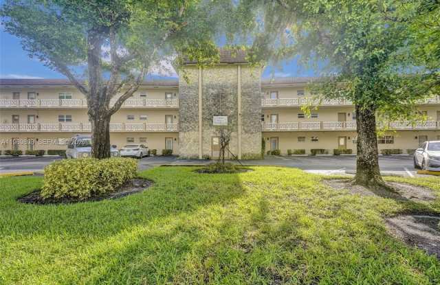 3430 NW 52nd Ave photos photos