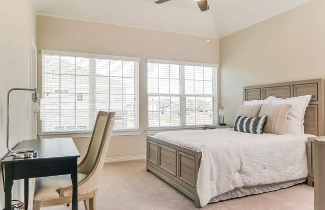 Residences at Rayzor Ranch Gallery 4