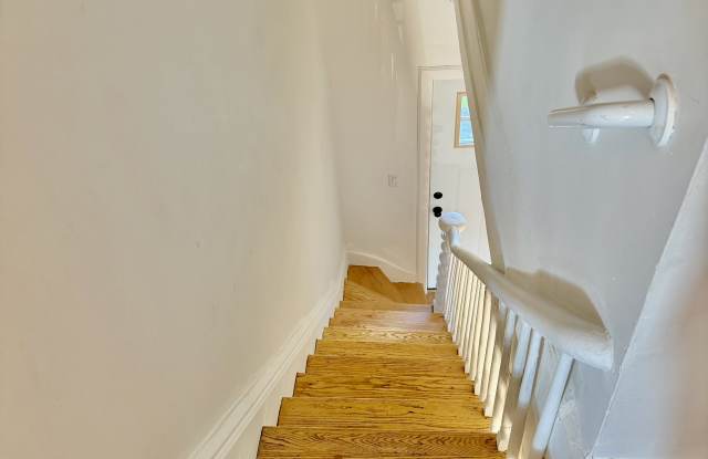 465 Castle St Gallery 4