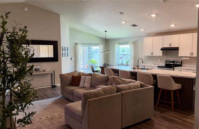 6896 GIDEON Circle Gallery 4