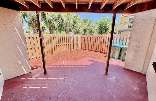 8787 Live Oak Court Gallery 3