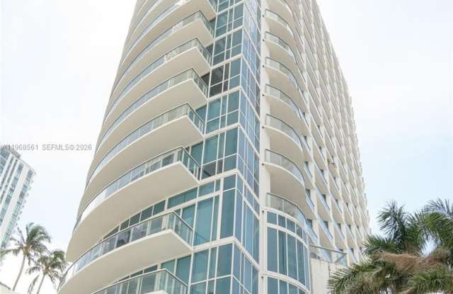 480 NE 30th St photos photos