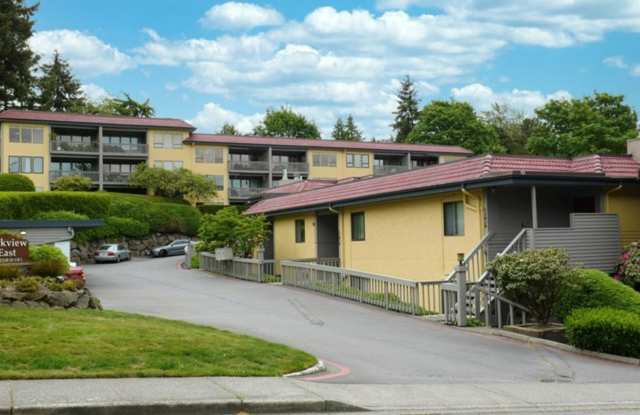 2bd/2ba Kirkland Condo photos photos