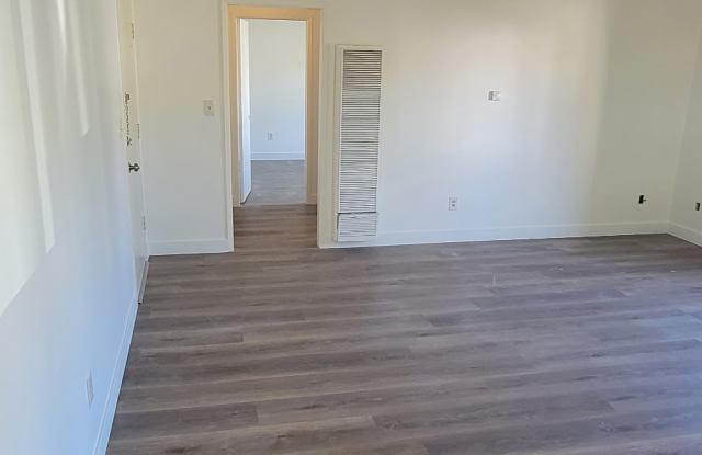 5330 Driftwood Street #5 photos photos