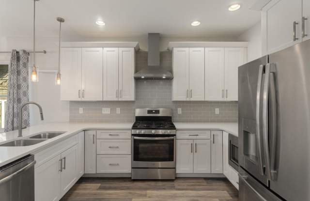 East Nashville! * LIKE NEW CONSTRUCTION * - 1121 Cahal Avenue, Nashville, TN 37206