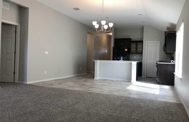 825 Whitebrush Drive Gallery 2