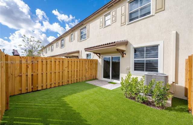 2747 SE 26th Rd photos photos