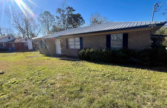 3 Bed 1 Bath House Gallery 3