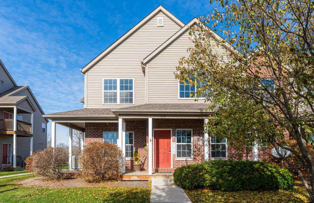 639 Stonegate Drive - 639 Stonegate Drive, Sycamore, IL 60178