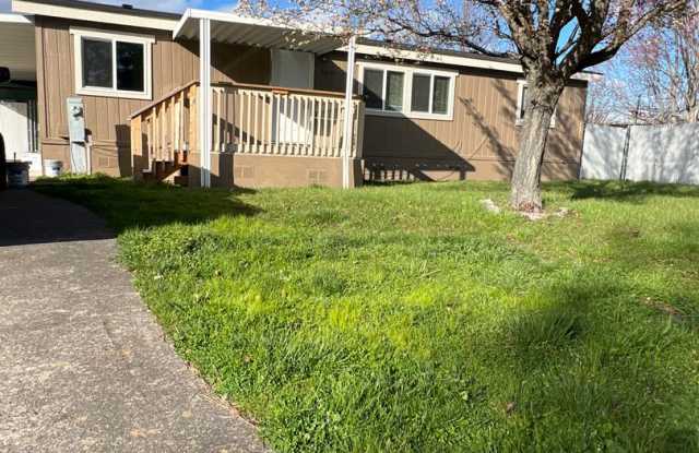 COME CHECK OUT THIS 3 BEDROOM 2 BATH Gallery 1