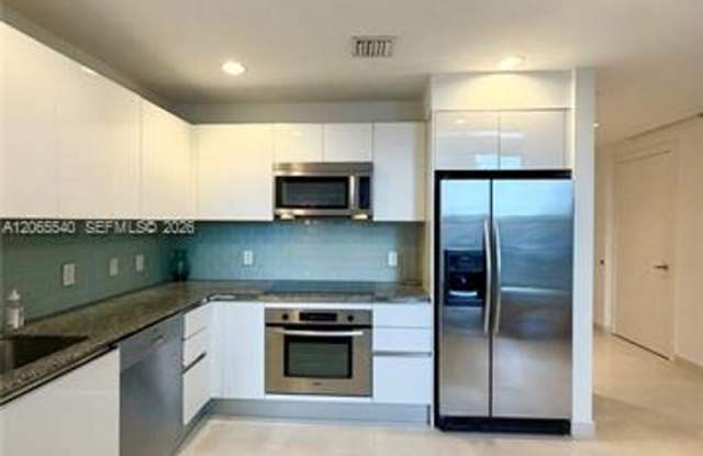 1050 Brickell Ave cu-206, Miami, FL 33131 Gallery 1