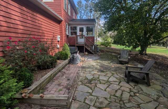 Single Family Home in Maury Cliff Subdivision, near Downtown Lexington Gallery 4