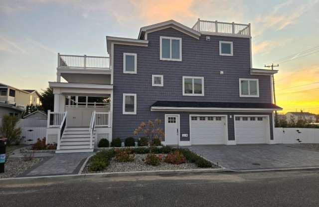 718 N LONG BEACH Boulevard photos photos