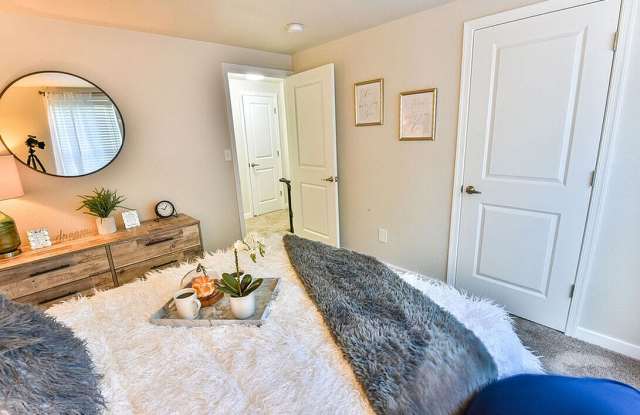 Verona at Middle River photos photos