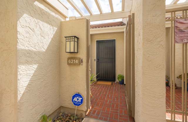 Beautiful large (914 sq feet) 1 bedroom now available in University City in Villas at University Park, 92122. photos photos
