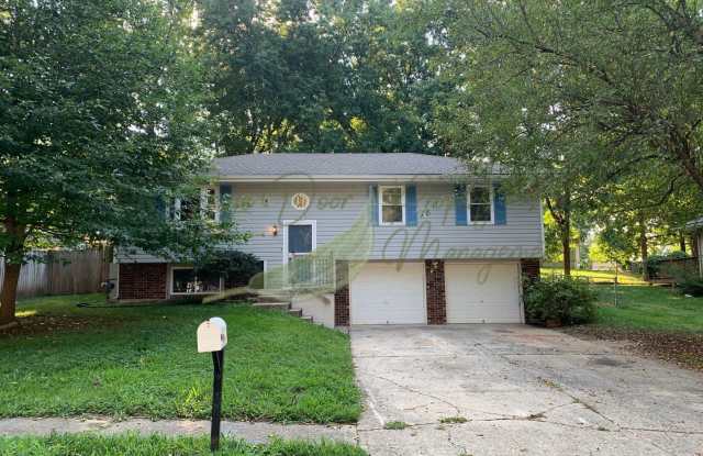 BEAUTIFUL UPDATES!! - 3005 Southwest 4 Street, Blue Springs, MO 64014