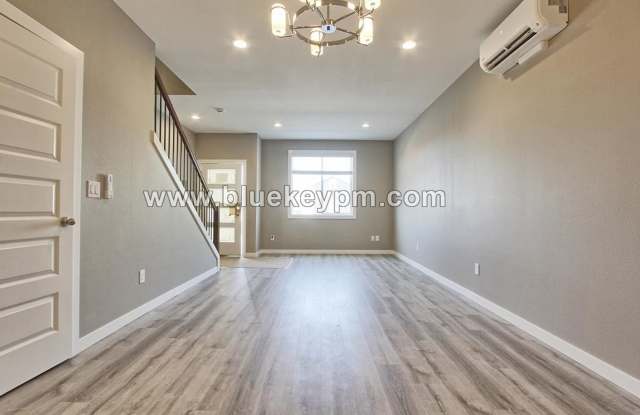 2 Primary Bedrooms and 2.5 Bathrooms Uptown Vancouver photos photos 2 Primary Bedrooms and 2.5 Bathrooms Uptown Vancouver photos photos