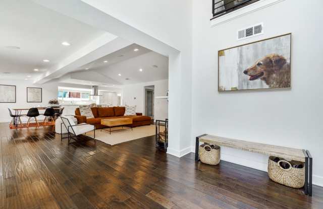 Beautiful updated home situated in the highly desired Upper Newport Bay area! - 1729 Irvine Avenue, Newport Beach, CA 92660