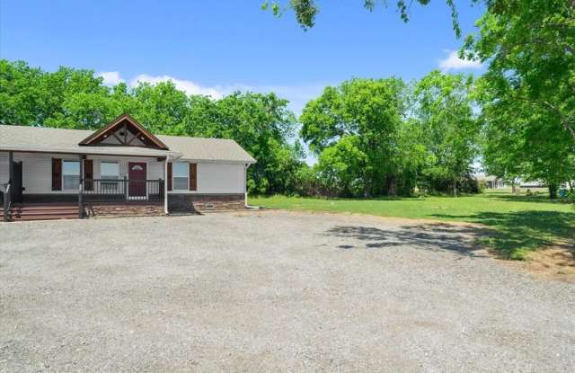 18350 FM 47 photos photos