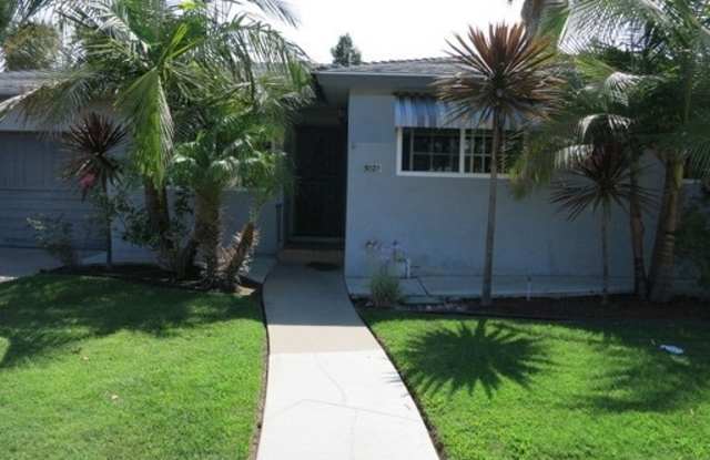 SDSU - Aug 1st - 3rd 2025 MOVE IN - Beautiful 4 bedroom 2 bathroom house near SDSU at Montezuma. - 5121 Leo Street, San Diego, CA 92115