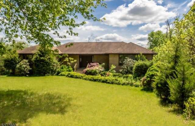 19 Reynolds Ave - 19 Reynolds Avenue, Parsippany-Troy Hills, NJ 07054