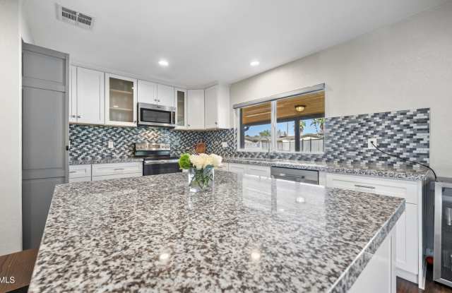 2168 E BROADMOR Drive Gallery 2